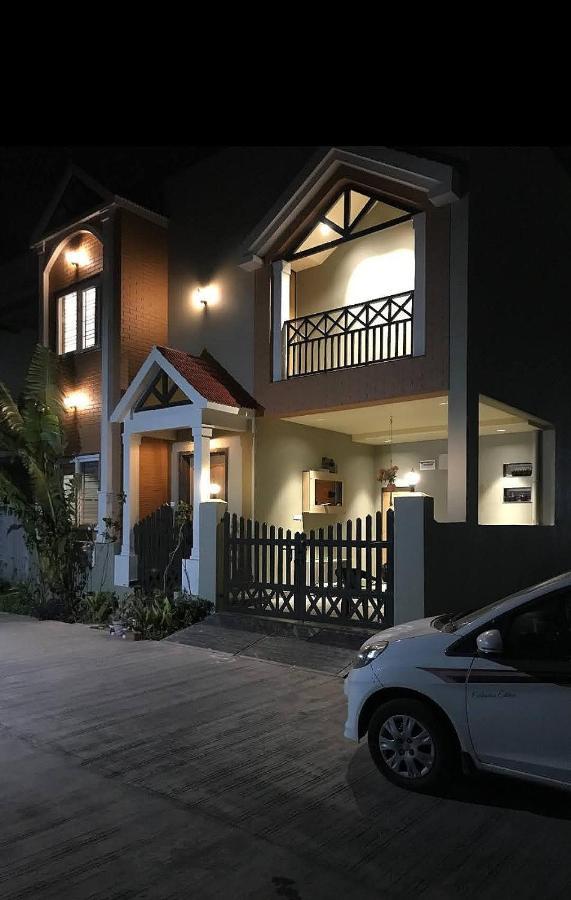 Entire Craftsman House With 2 Bedrooms Kitchen And More Raipur  Bagian luar foto